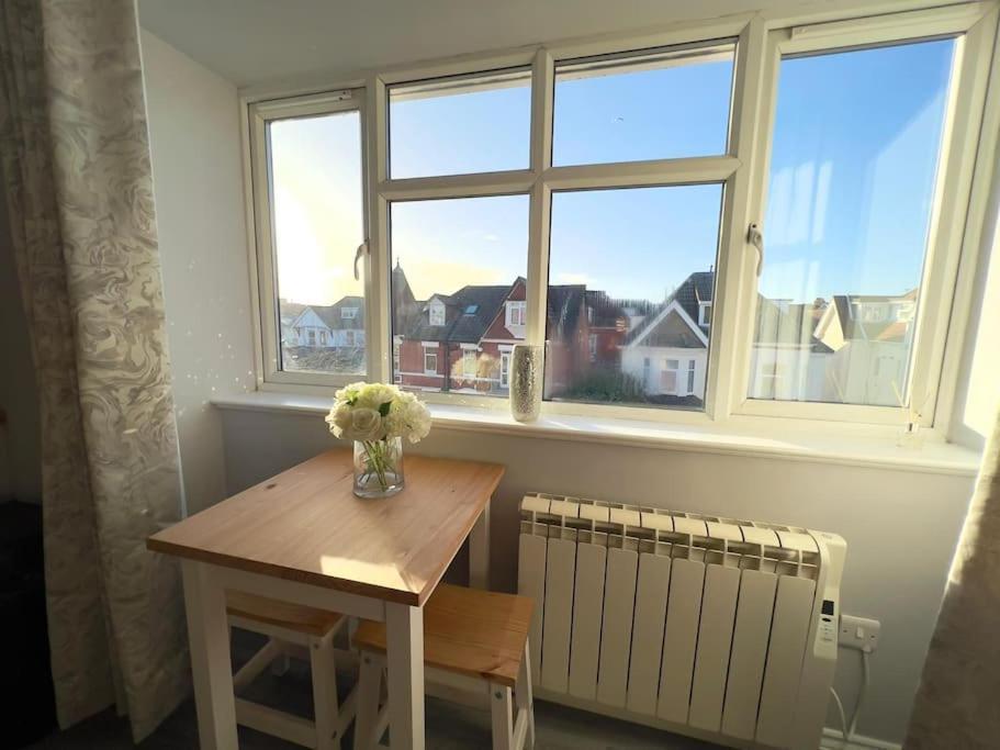 Princes Court, Sea Road Bournemouth Ngoại thất bức ảnh